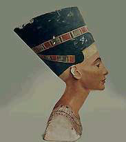 Портрет царицы Нефертити. Начало XIV в. до н. э. Берлин. Музей 