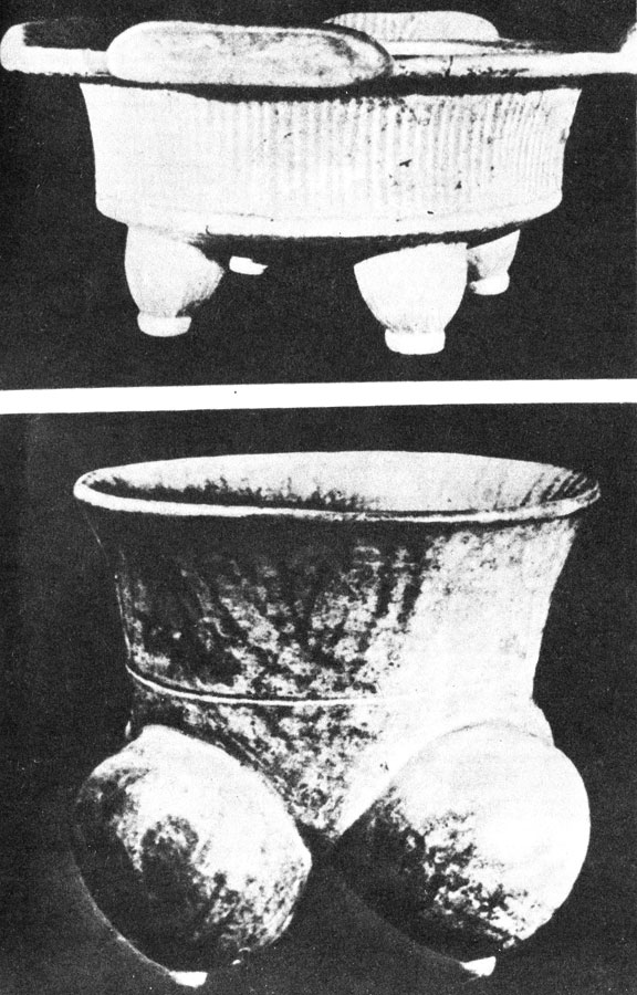 Глиняные сосуды на четырех ножках в виде женской груди. Сальвадор, I тыс. до н. э