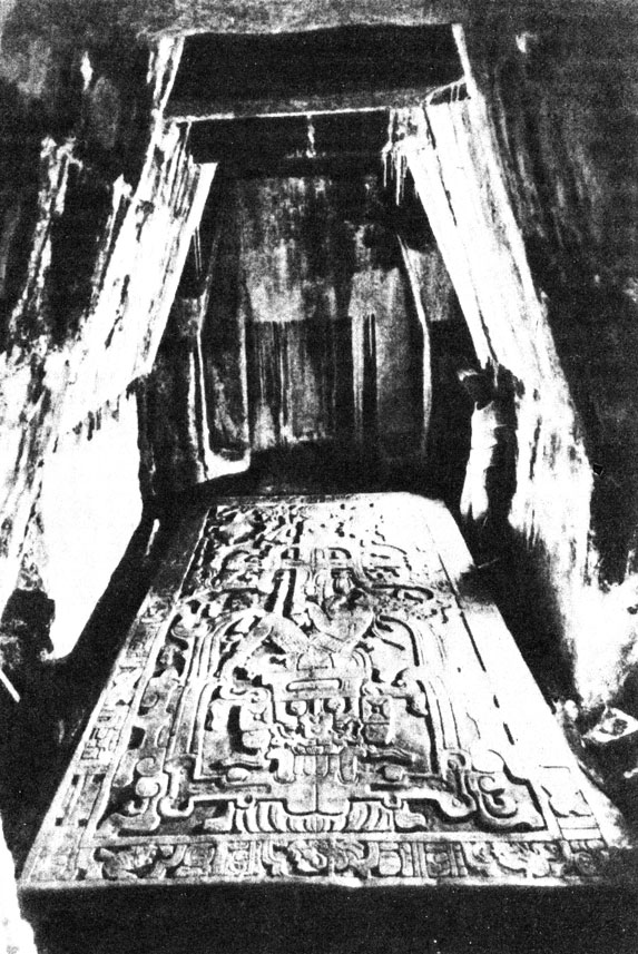 Внешний вид гробницы правителя из 'Храма Надписей', Паленке