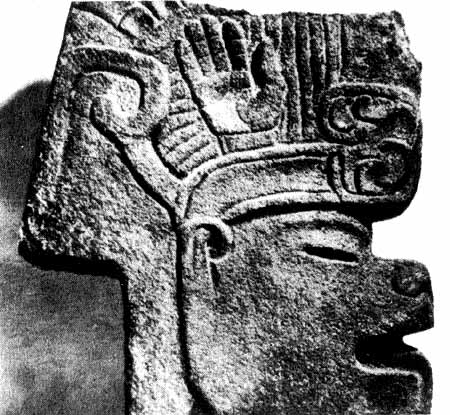 Каменная скульптура с изображением бога Шолотла. Культура Тотонаков. Верекрус, Мексика.