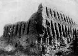 Городище Джанбас-кала. Часть крепостной стены. IV—II вв. до н. э.