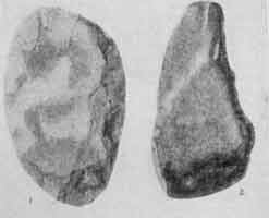 Каменные и бронзовые орудия  (Индо-Китай): 1) мезолитическое   ручное рубило;  2)  ранненеолитический топор со шлифованным   лезвием