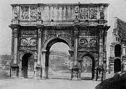 Триумфальная арка императора Константина в Риме. IV в. н. э.