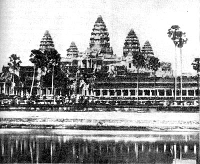 Храм Ангкор-ват. XII в.
