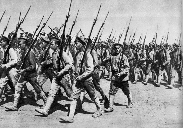 Парад войск Советской Армии в Харькове. 1920 г. 
