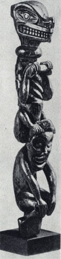 Фигура шамана в состоянии транса и его духа - волка. Резьба по дереву. О. Ванкувер