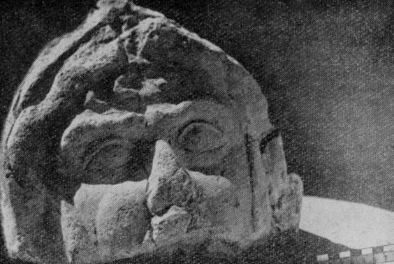 Это первая и пока единственная монументальная алебастровая скульптура из раскопок Топрак-калы