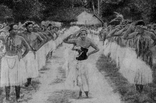 Танцы жителей Порапора (острова Вавау)