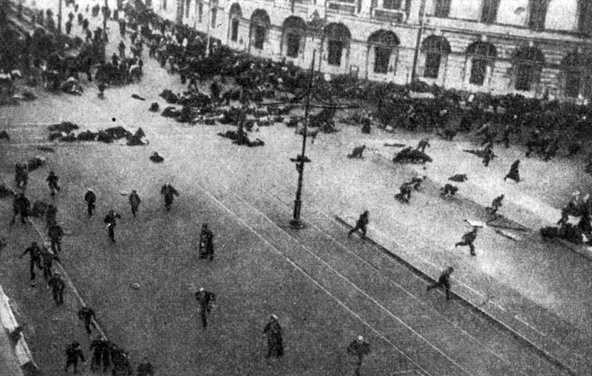 Расстрел демонстрации 4 июля 1917 г. в Петрограде. Фотография.
