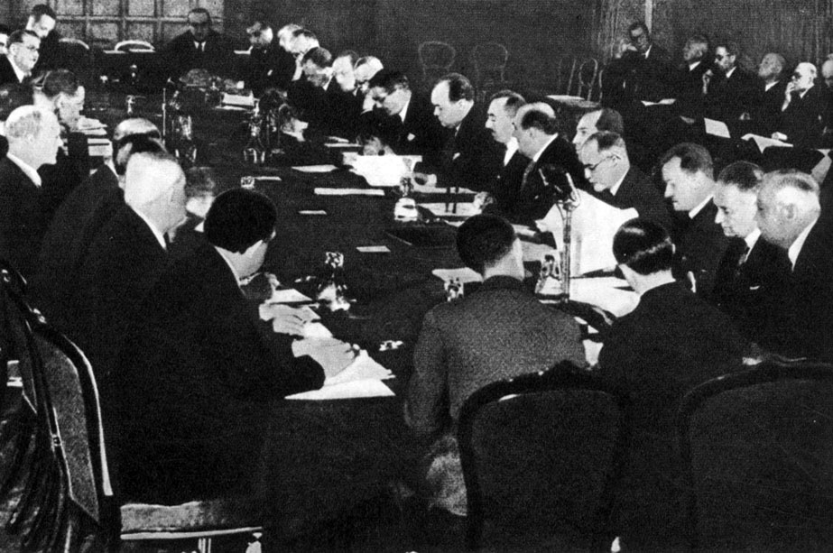 'Заседание межсоюзной конференции. Лондон, сентябрь 1941 г.'