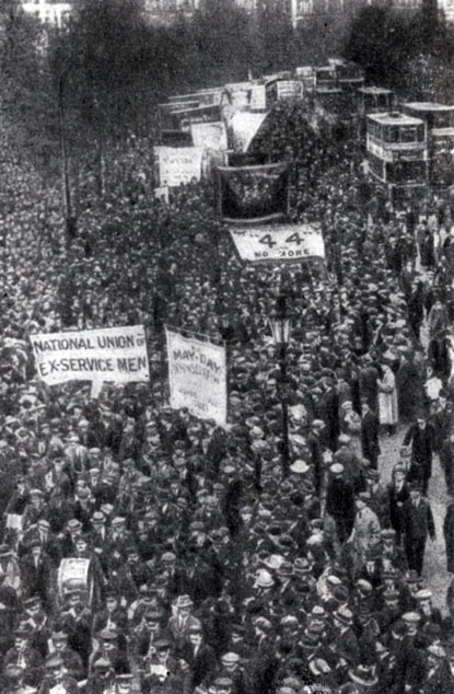 Первомайская демонстрация в Лондоне. Фотография. 1920 г.