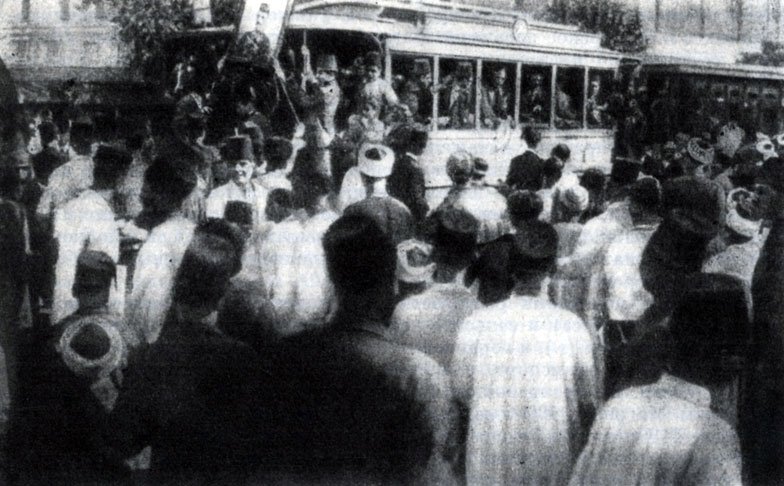 Демонстрация протеста в Каире против миссии Милнера. Фотография. 1920 г.