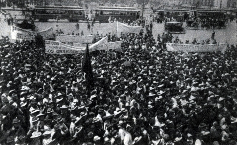 Демонстрация в Мехико. Фотография. 1920 г.