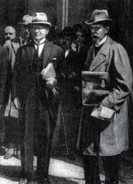 М. М. Литвинов и В.  В. Боровский - члены советской делегации на конференции в  Генуе. Фотография. 1922  г.