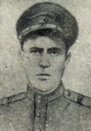 Герой Советского Союза старший сержант А. Е. Буюклы