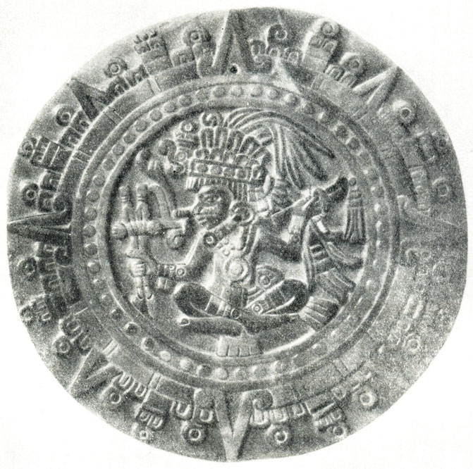 Диск из серпентина с изображением ацтекского бога солнца. Берлинский музей