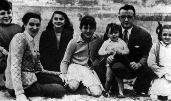 Семья Эрнесто Гевары Линча (крайний слева - Че)