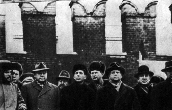 На трибуне Мавзолея Ленина. 7 ноября 1960 года