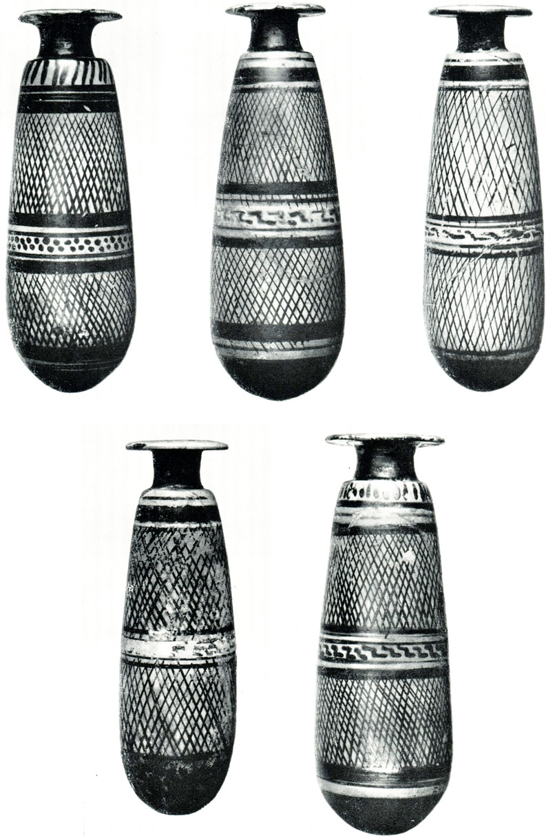 9а, б, в, г, д. Алабастры с сетчатым орнаментом, П.1905.78, П.1912.11, 0.1910.73, 0.1910.74, Б.4726