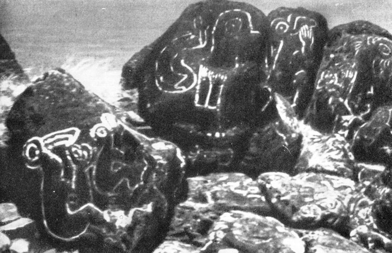 Петроглифы острова Пасхи, высеченные на скалах древнего поселения Оронго, дошли до нас в плохой сохранности...