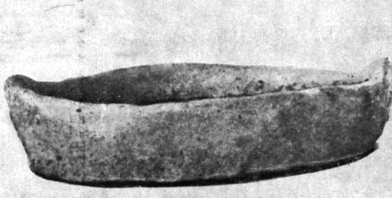 Глиняная модель простой лодки VI в. до н. э. Длина 20,2 см