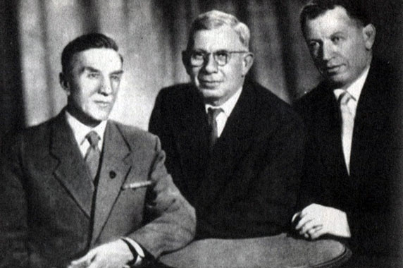 Слева направо: Г. Я. Лозгачев-Елизаров, Л. В. Юстус и А. В. Юстус. Москва, 1962 г