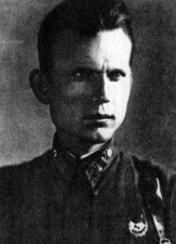 Н. Ф. Зайцев, комиссар батальона, героически сражался с гитлеровцами на подступах к Москве в 1941 г