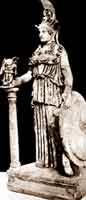 Фидий. Афина Парфенос (Афина Варвакион). V в. до н.э. Уменьшенная мраморная римская копия. Национальный археологический музей. Афины.