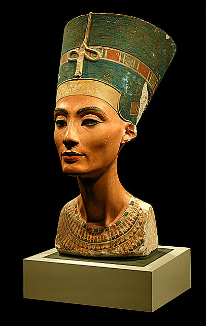 Бюст египетской царицы Нефертити