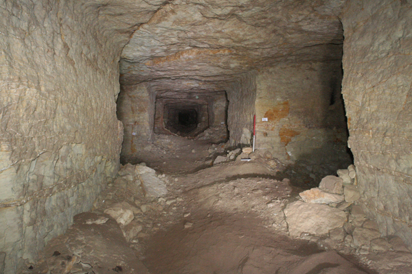 Из храма Анубиса в Саккаре вёл длинный подземный туннель с многочисленными ответвлениями. (Здесь и ниже фото археологов.)