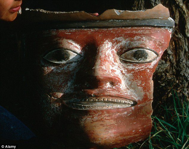 В Перу обнаружено 9 захоронений культуры вари. Фото с сайта dailymail.co.uk