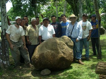 Обнаруженная скульптура. Фото Centro INAH Chiapas/Artdaily