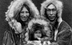 На Аляске обнаружена эскимосская деревня XIX века. Фото с сайта kids.britannica.com