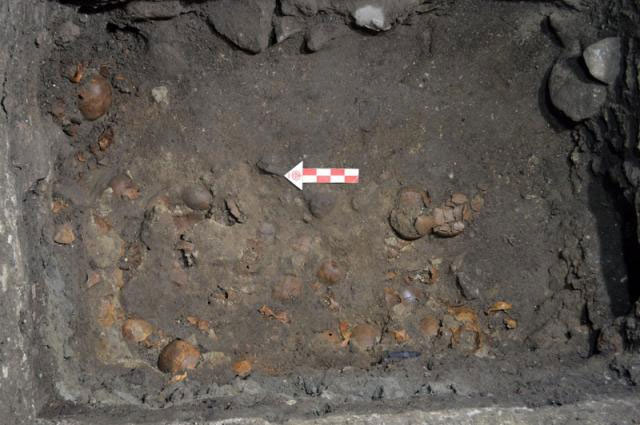 В Мексике нашли стену из черепов