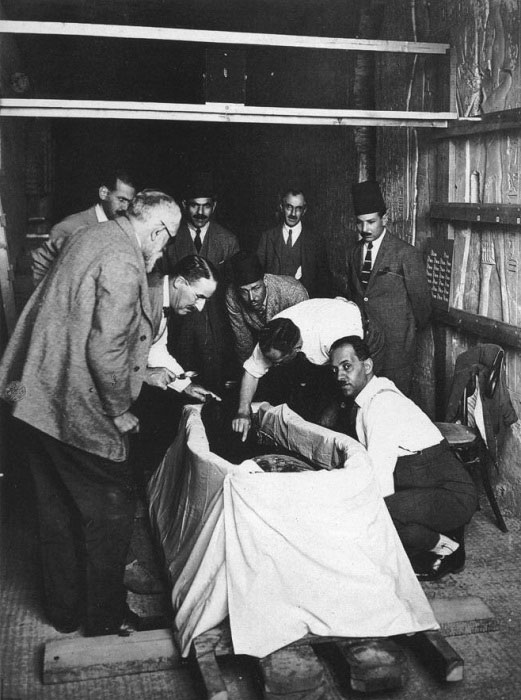 Публичные вскрытия мумий были популярными у европейцев. Источник: chronologia.org
