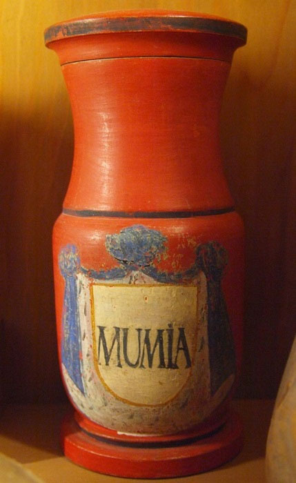 Из мумий делали коричневую краску. Источник: flytothesky.ru