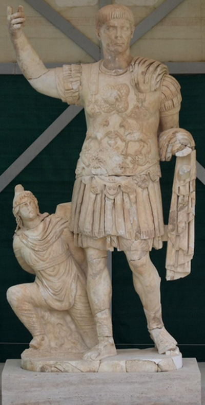 Трехметровый император Траян был собран из 356 частей