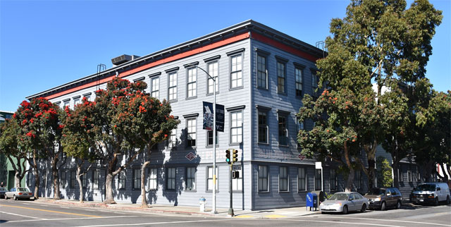 Штаб-квартира компании Open Al в Сан-Франциско: https://en.wikipedia.org/wiki/OpenAI#/media/File:Pioneer_Building,_San_Francisco_(2019)_-1.jpg