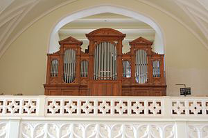  W. Sauer    - https://web.archive.org/web/20170614061543/https://ru.wikipedia.org/wiki/:Moscow_Lutheran_Cathedral_Organ.jpg