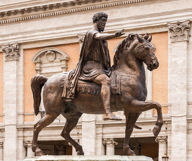 ����� ������ ����� ������� �� ������������� ������� - https://upload.wikimedia.org/wikipedia/commons/thumb/e/e6/Equestrian_statue_Marcus_Aurelius_replica%2C_Capitole%2C_Rome%2C_Italy.jpg/1280px-Equestrian_statue_Marcus_Aurelius_replica%2C_Capitole%2C_Rome%2C_Italy.jpg?utm_source=ru.wikipedia.org&utm_campaign=imageinfo&utm_content=thumbnail